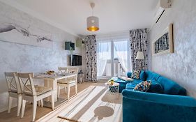 Flexible Selfcheckins 30 - Zagreb - Garage - Electric Vehicle Ccharger - Big Loggia - New - Apartments Repinc 30