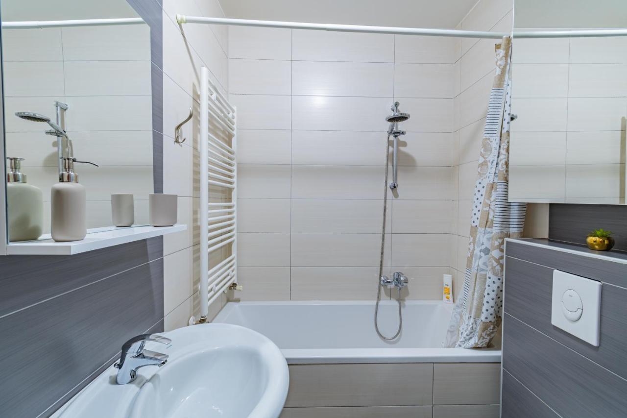 Flexible Selfcheckins 30 - Zagreb - Garage - Electric Vehicle Ccharger - Big Loggia - New - Apartments Repinc 30 Exterior foto